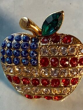 Vintage NYC Big Apple Pave Rhinestone Brooch Pin Red White & Blue American Flag